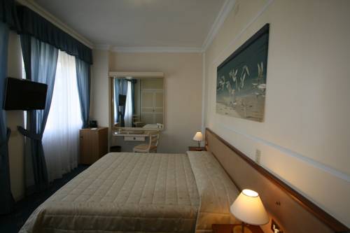 Imagen de la habitación del Hotel Diana Grand Hotel. Foto 14