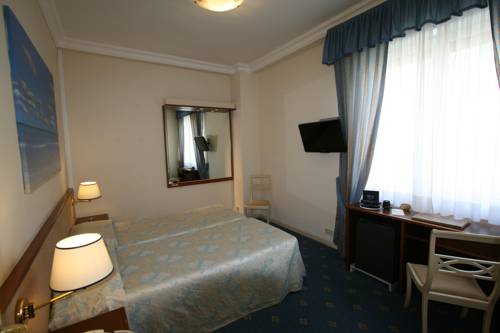 Imagen de la habitación del Hotel Diana Grand Hotel. Foto 15