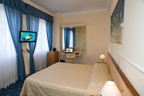 Imagen de la habitación del Hotel Diana Grand Hotel. Foto 16