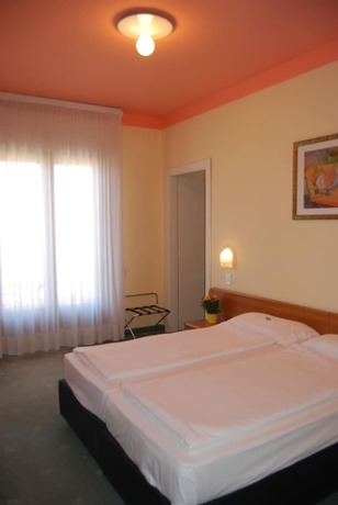 Imagen de la habitación del Hotel Diana, Malcesine. Foto 5