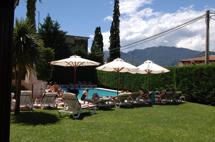 Imagen de la piscina del Hotel Diana, Malcesine. Foto 17