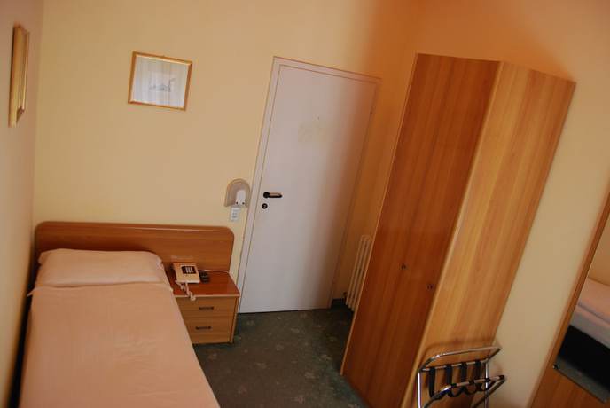 Imagen de la habitación del Hotel Diana, Malcesine. Foto 13
