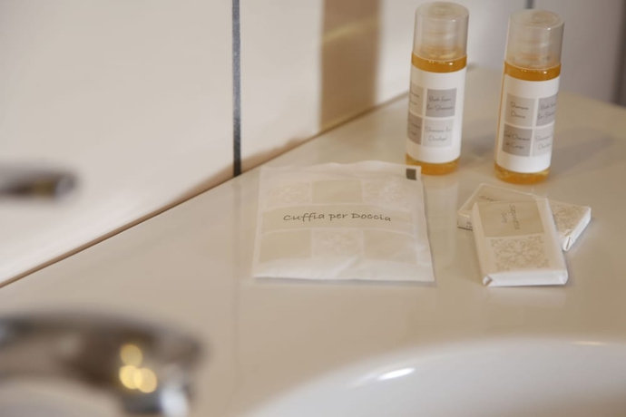 Imagen de la habitación del Hotel Diana Pompei. Foto 15