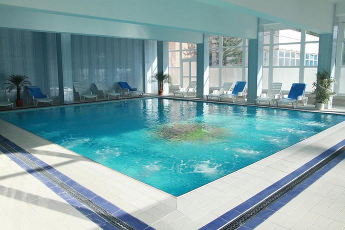 Imagen de la piscina del Hotel Diana Resort. Foto 10