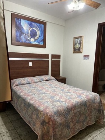 Imagen de la habitación del Hotel Diana, San Juan de los Lagos. Foto 7