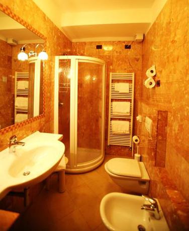 Imagen de la habitación del Hotel Diana, San Zeno di Montagna. Foto 9