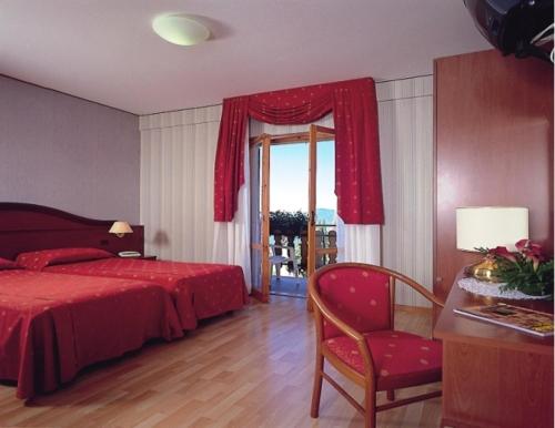 Imagen de la habitación del Hotel Diana, San Zeno di Montagna. Foto 10