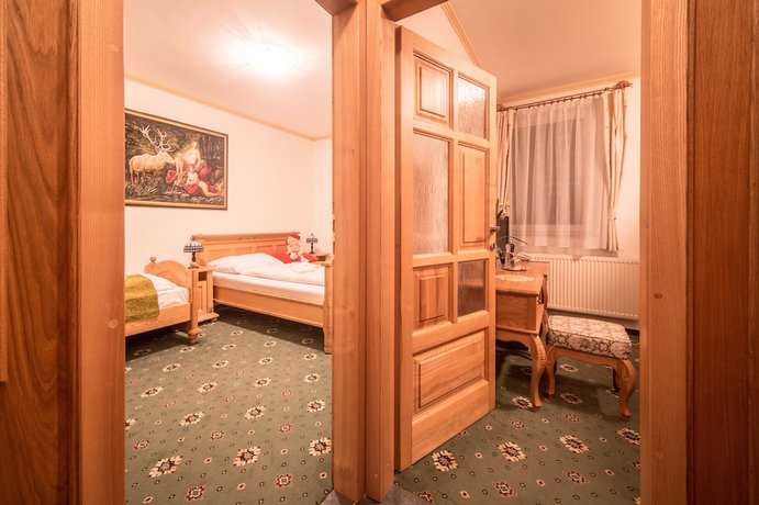 Imagen de la habitación del Hotel Diana, Str&aacute;ža. Foto 15