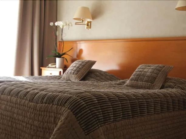 Imagen de la habitación del Hotel Diana, VENCE. Foto 16