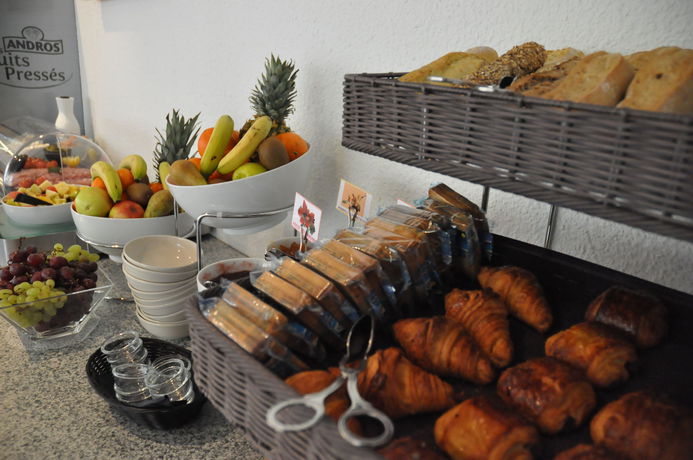 Imagen de los interiores del Hotel Diane. Foto 14