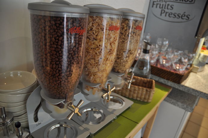 Imagen de los interiores del Hotel Diane. Foto 15