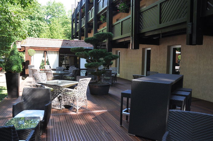 Imagen del bar/restaurante del Hotel Diane. Foto 5