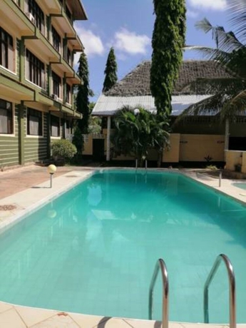 Imagen de la piscina del Hotel Diani Gift Guest House. Foto 17