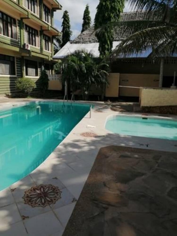 Imagen de la piscina del Hotel Diani Gift Guest House. Foto 19