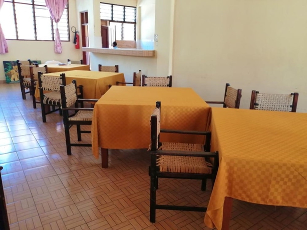 Imagen del bar/restaurante del Hotel Diani Gift Guest House. Foto 2