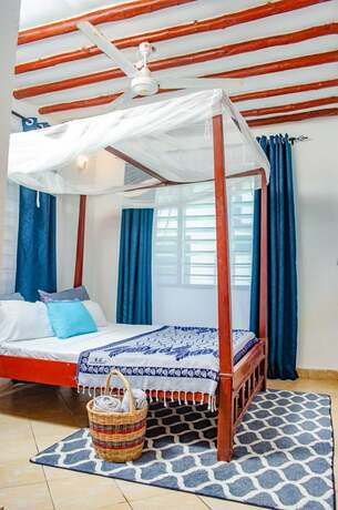 Imagen de la habitación del Hotel Diani Palm Resort. Foto 13