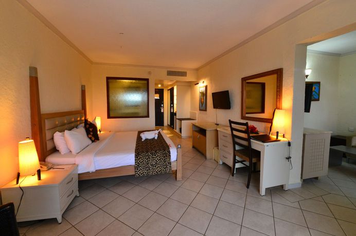 Imagen de la habitación del Hotel Diani Reef Beach Resort and Spa. Foto 10