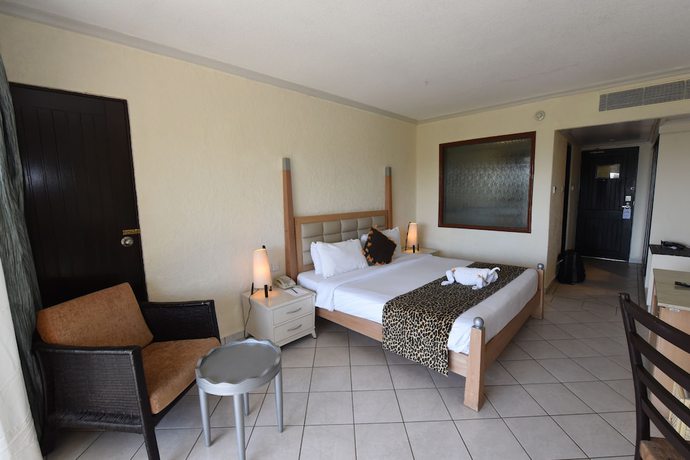 Imagen de la habitación del Hotel Diani Reef Beach Resort and Spa. Foto 13