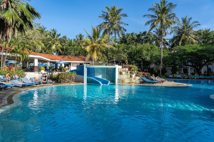 Imagen de la piscina del Hotel Diani Sea Resort. Foto 18