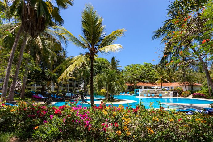 Imagen de la piscina del Hotel Diani Sea Resort. Foto 19