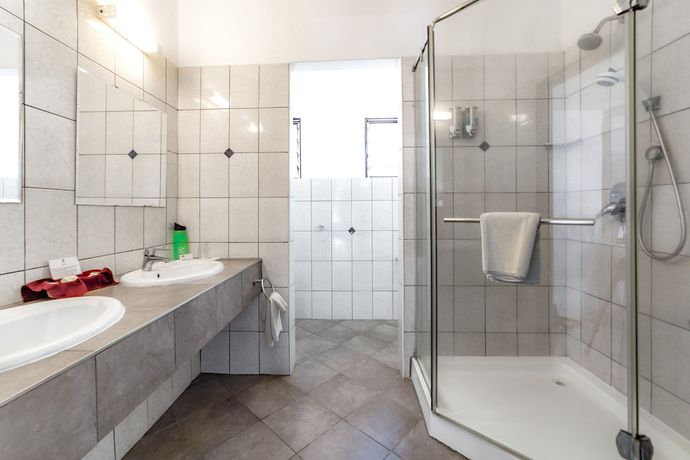 Imagen de la habitación del Hotel Diani Sea Resort. Foto 8