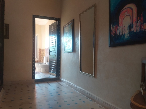 Imagen de la habitación del Hotel Diar Illi. Foto 9