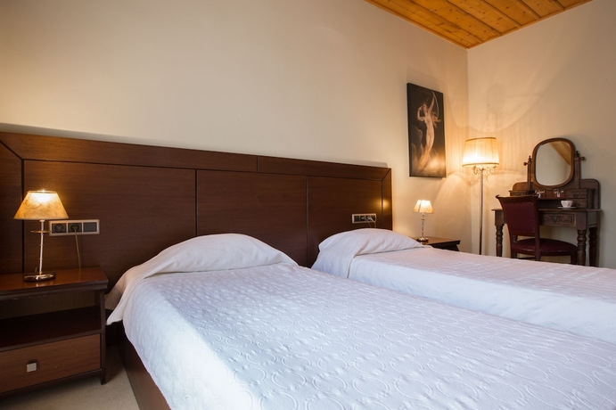 Imagen de la habitación del Hotel Dias. Foto 8