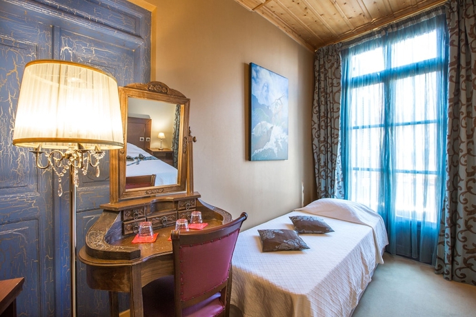 Imagen de la habitación del Hotel Dias. Foto 16