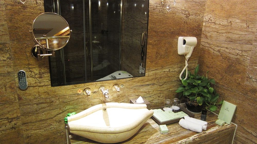 Imagen de la habitación del Hotel Dibai 7 Star Nanning. Foto 3