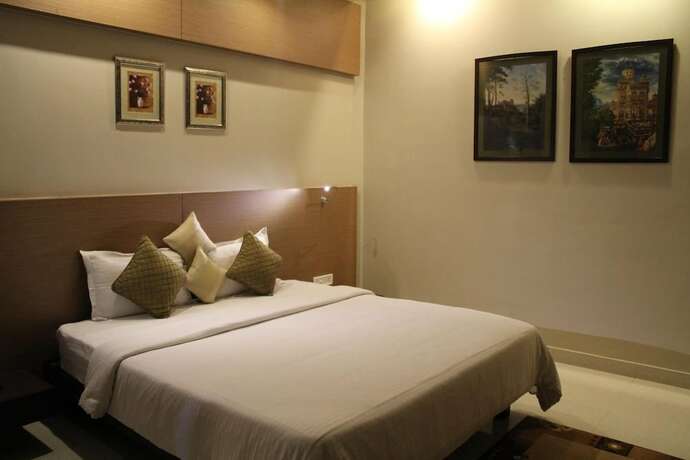 Imagen general del Hotel Dibrugarh Club House. Foto 7