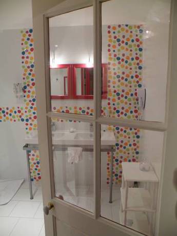 Imagen de la habitación del Hotel Diderot. Foto 16