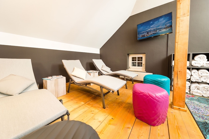 Imagen de la piscina del Hotel Die Hindenburg. Foto 19