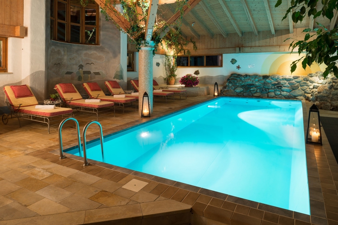 Imagen de la piscina del Hotel Die Sonne. Foto 14