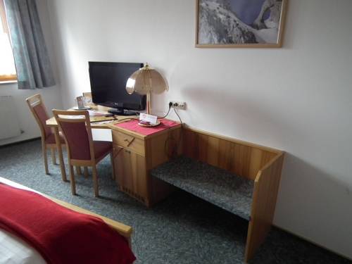 Imagen de la habitación del Hotel Die Traube. Foto 8