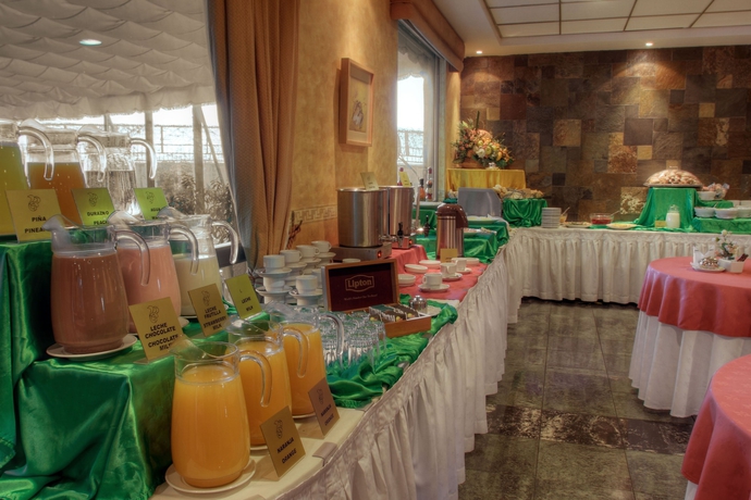 Imagen del bar/restaurante del Hotel Diego De Almagro Aeropuerto. Foto 5