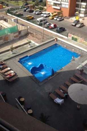 Imagen de la piscina del Hotel Diego De Almagro Iquique. Foto 19