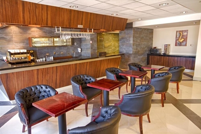 Imagen del bar/restaurante del Hotel Diego De Almagro Iquique. Foto 5