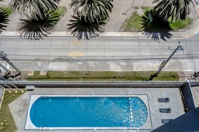 Imagen de la piscina del Hotel Diego De Almagro La Serena. Foto 20