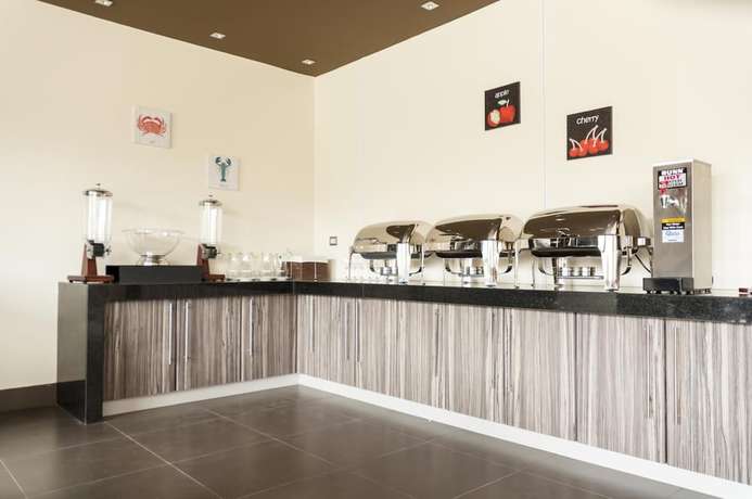 Imagen del bar/restaurante del Hotel Diego De Almagro La Serena. Foto 9