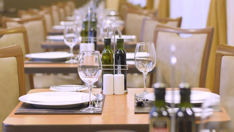 Imagen del bar/restaurante del Hotel Diego De Almagro Santiago Centro. Foto 5