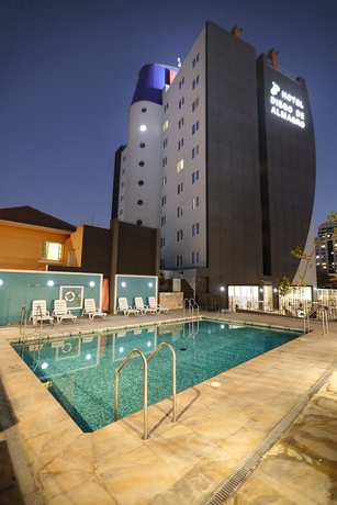 Imagen de la piscina del Hotel Diego de Almagro Viña del Mar. Foto 19