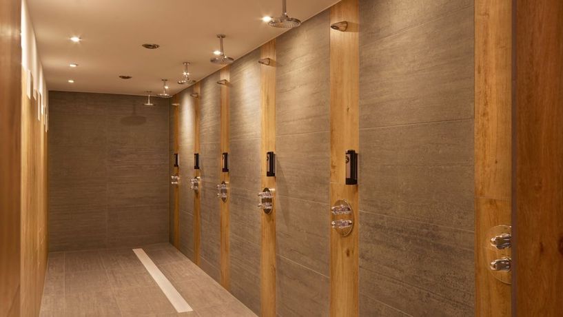 Imagen de la piscina del Hotel Diehlberg &ndash; Tagungs- and Wellnesshotel. Foto 17