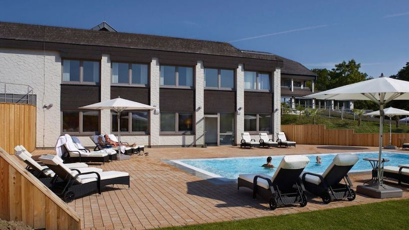 Imagen de la piscina del Hotel Diehlberg &ndash; Tagungs- and Wellnesshotel. Foto 20