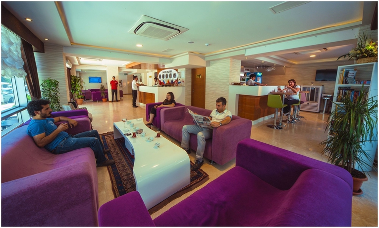 Imagen de los interiores del Hotel Dies. Foto 12