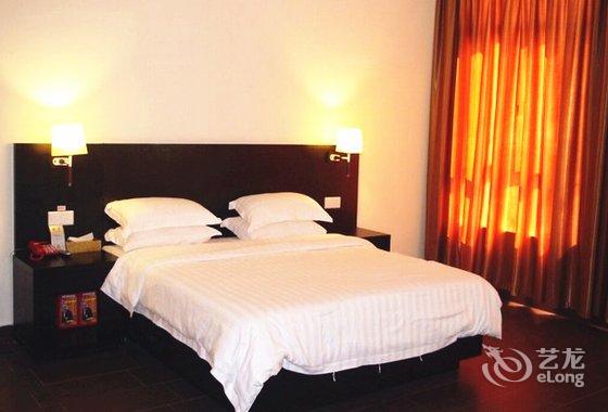 Imagen de la habitación del Hotel Digong. Foto 3