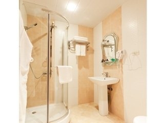 Imagen de la habitación del Hotel Dilijan Resort and Spa. Foto 7