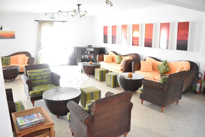 Imagen de los interiores del Hotel Dilina Studios. Foto 19