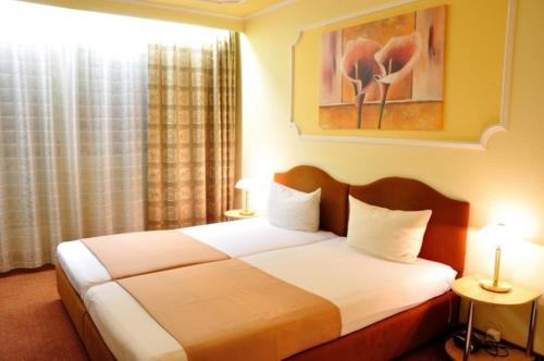 Imagen de la habitación del Hotel Dillinger Hof. Foto 5