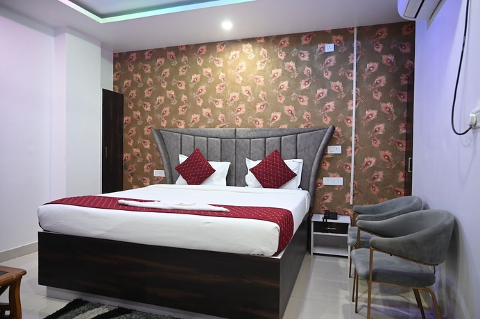 Imagen de la habitación del Hotel Dimant Inn. Foto 13