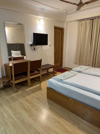 Imagen de la habitación del Hotel Dimbir Regency. Foto 3